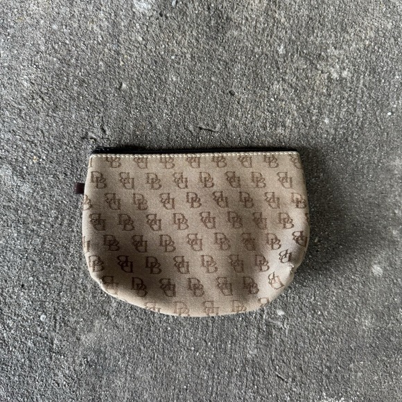 Dooney & Bourke Signature DB Tan Brown Coin Purse - Picture 1 of 2